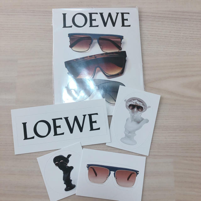 LOEWE(ロエベ)のLOEWE ステッカー インテリア/住まい/日用品の文房具(シール)の商品写真