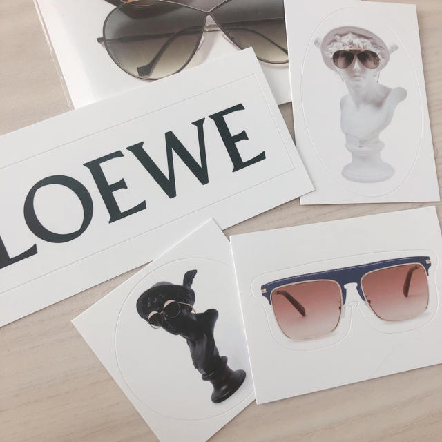 LOEWE(ロエベ)のLOEWE ステッカー インテリア/住まい/日用品の文房具(シール)の商品写真