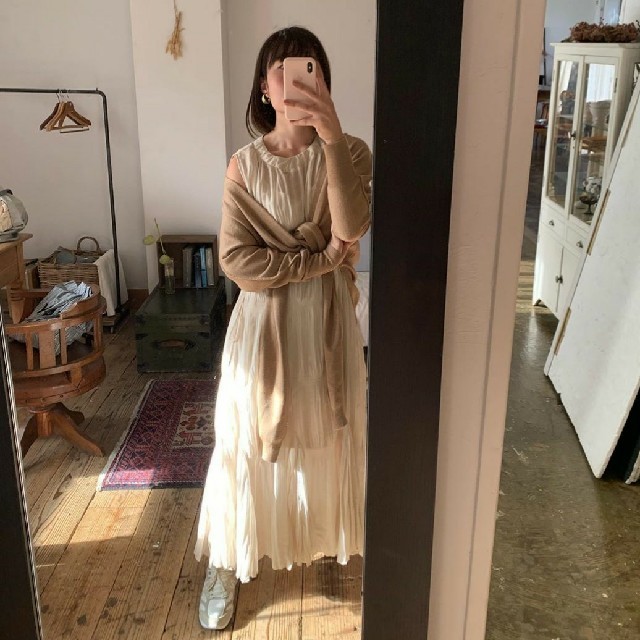 emmi atelier(エミアトリエ)のemmi atelier
マジョリカプリーツワンピース レディースのワンピース(ロングワンピース/マキシワンピース)の商品写真