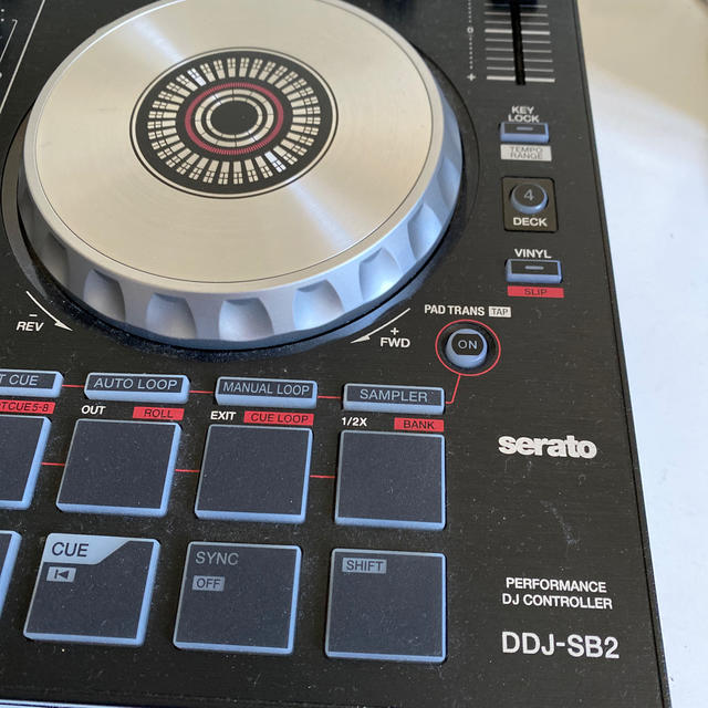 Pioneer(パイオニア)のpioneer dj ddj-sb2/serat pcコントローラー　取説付き 楽器のDJ機器(DJコントローラー)の商品写真