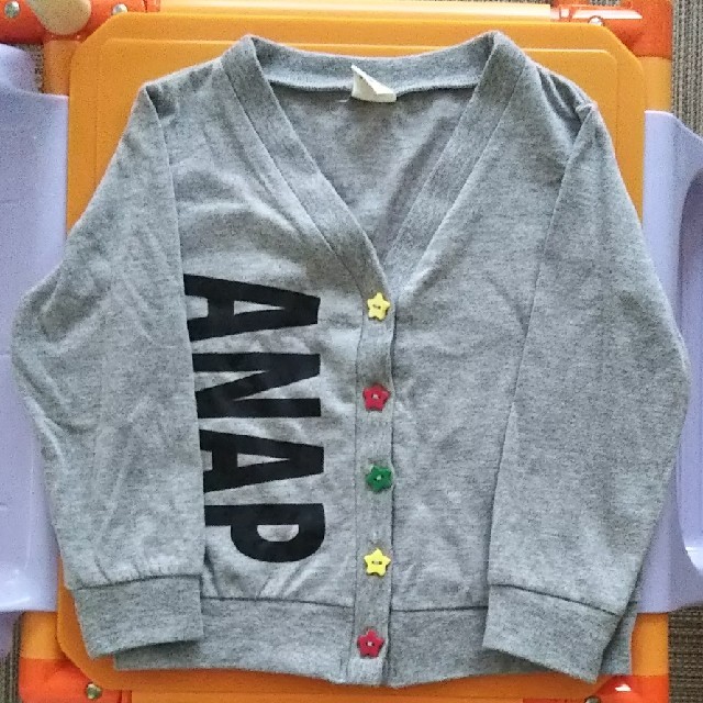 ANAP Kids(アナップキッズ)のANAP KIDS  カーディガン  100サイズ  男女兼用 キッズ/ベビー/マタニティのキッズ服男の子用(90cm~)(カーディガン)の商品写真