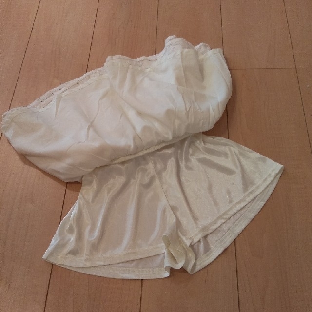 MPS(エムピーエス)のキッズ　MPS 女の子120　スカート　白 キッズ/ベビー/マタニティのキッズ服女の子用(90cm~)(スカート)の商品写真