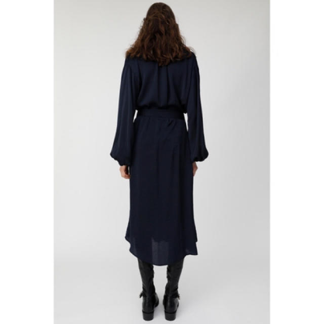 moussy(マウジー)のmoussy SATINSHIRTLONGDRESS アイボリー レディースのワンピース(ロングワンピース/マキシワンピース)の商品写真