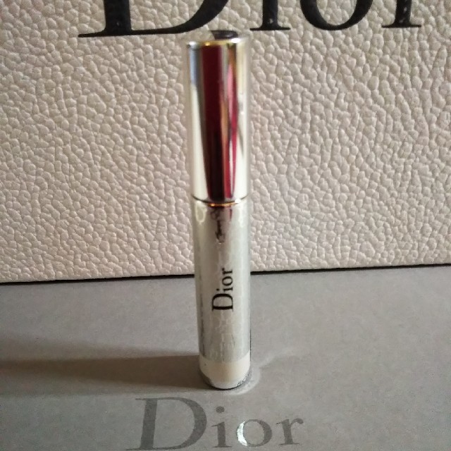 Christian Dior(クリスチャンディオール)のN様専用⭐️ディオール ショウ ボールド 006 フロステッド コスメ/美容のメイク道具/ケアグッズ(ビューラー・カーラー)の商品写真