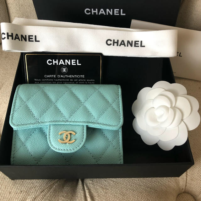 欲しいの CHANEL シャネル 三つ折り財布 新品 ライトブルー CHANEL - 財布