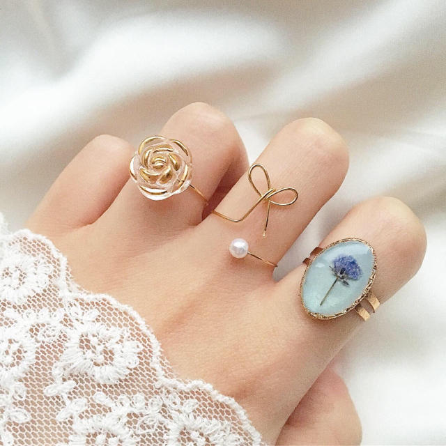 ライトブルー×紫のかすみ草 リング3つセット ハンドメイドのアクセサリー(リング)の商品写真