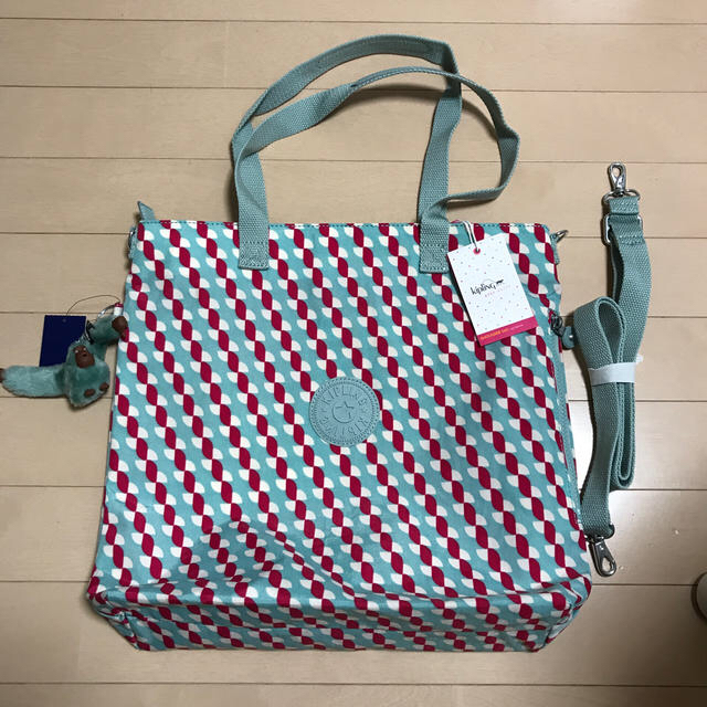 kipling(キプリング)のキプリング　トートバッグ  水色　赤　ショルダー  未使用 レディースのバッグ(トートバッグ)の商品写真