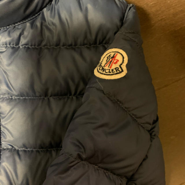 MONCLER(モンクレール)のモンクレール2歳から3歳サイズ感85センチ♡ベビー未使用に近い キッズ/ベビー/マタニティのベビー服(~85cm)(ジャケット/コート)の商品写真