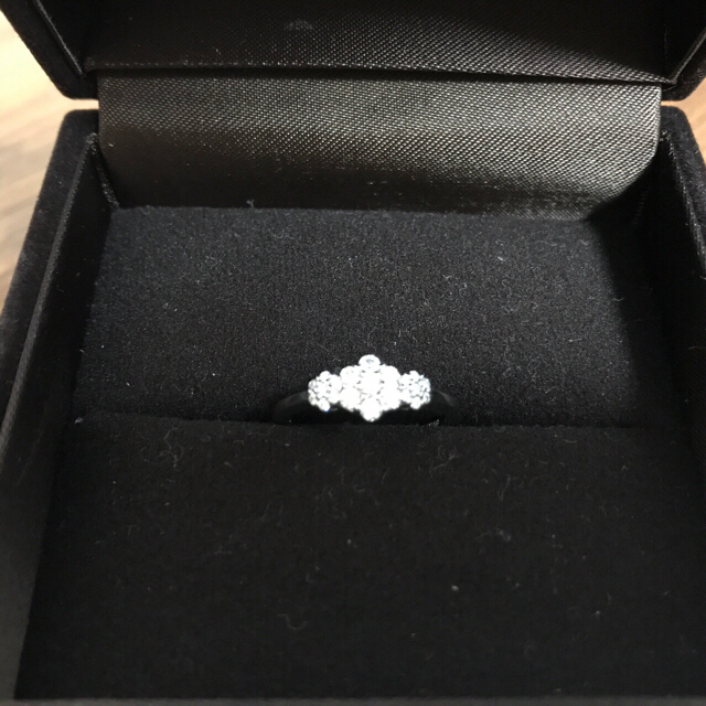 pt950ダイヤモンドリング (H&C) 0.28ct 美品 値下げアクセサリー