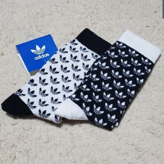 アディダス(adidas)の新品 22-24cm adidas originals 靴下 黒×白 2足組(ソックス)