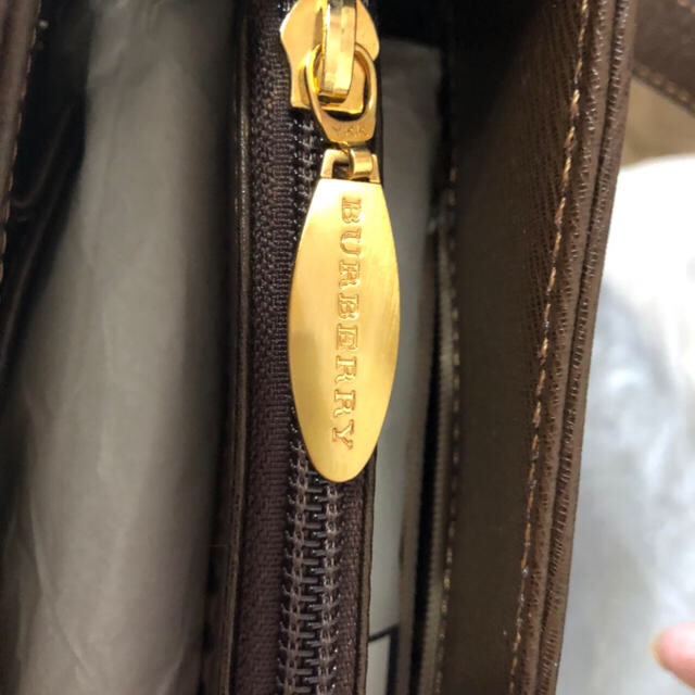 BURBERRY(バーバリー)のBurberry バーバリー　ショルダーバッグ【美品】 レディースのバッグ(ショルダーバッグ)の商品写真