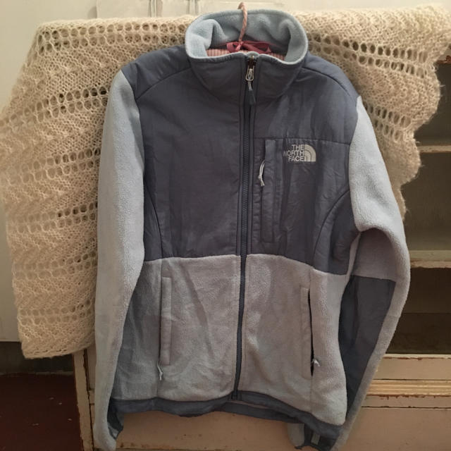 THE NORTH FACE(ザノースフェイス)の最終価格🧁THE NORTH FACE fleece jacket. レディースのジャケット/アウター(ブルゾン)の商品写真