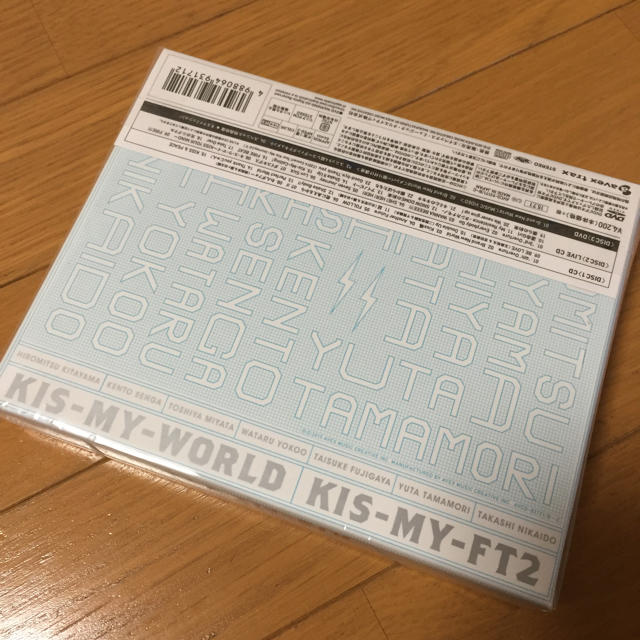 キスマイアルバムKIS MY WORLD エンタメ/ホビーのCD(ポップス/ロック(邦楽))の商品写真