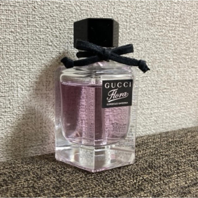 Gucci(グッチ)の〔グッチ フローラ〕 ゴージャス ガーデニア 50ml オードトワレ コスメ/美容の香水(香水(女性用))の商品写真