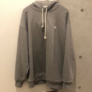 アクネ(ACNE)のAcne アクネ　パーカー　S   グレー　フェイスパッチ　美品　正規品(パーカー)