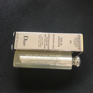 クリスチャンディオール(Christian Dior)のDior FIX IT COLOUR 300 イエロー(コンシーラー)