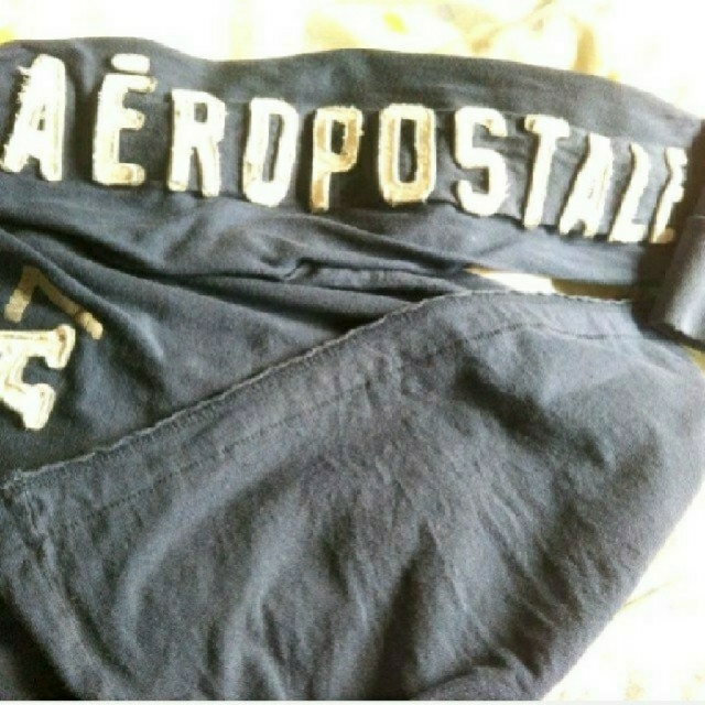 AEROPOSTALE(エアロポステール)のAEROPOSTALE アエロポステール Tシャツ 紺色メンズ M 長袖 A87 メンズのトップス(Tシャツ/カットソー(七分/長袖))の商品写真