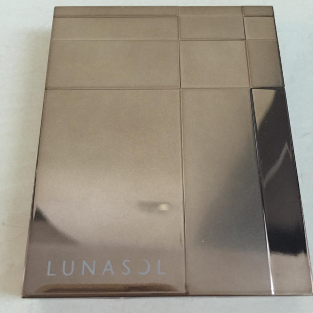 LUNASOL(ルナソル)のLUNASOL コスメ/美容のベースメイク/化粧品(アイシャドウ)の商品写真