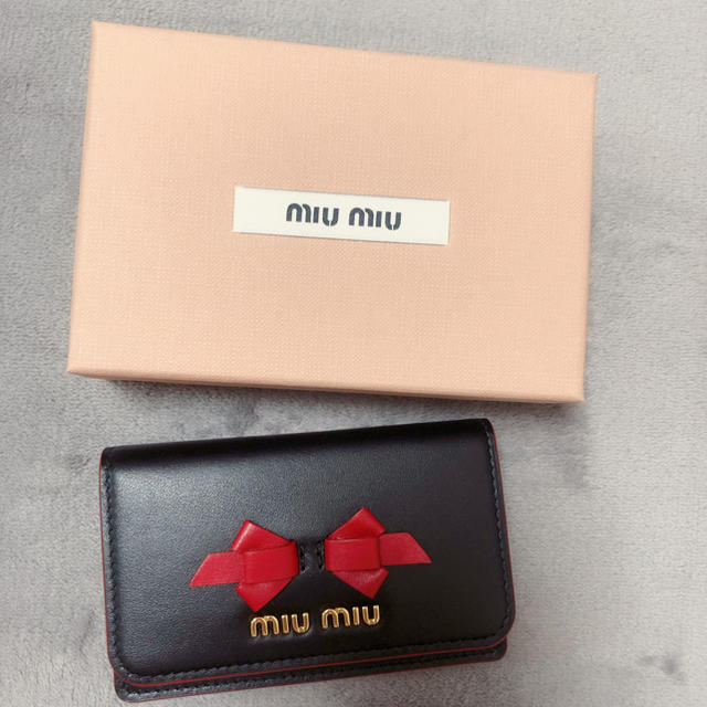 PP様お取り置き【値下げ！】新品未使用♡ miumiu 名刺入れ カードケース 今年も話題の