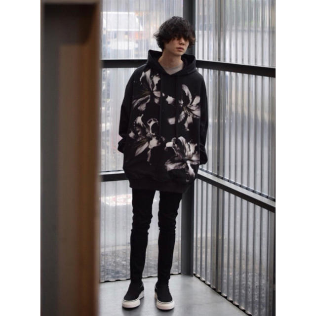 LAD MUSICIAN(ラッドミュージシャン)のLAD MUSICIAN 百合柄パーカー 18ss メンズのトップス(パーカー)の商品写真