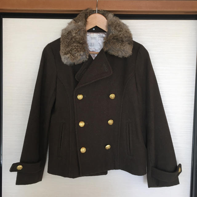 PAGEBOY(ページボーイ)のPコート ピーコート　ショートコート　ジャケット　カーキ　緑　グリーン　ファー レディースのジャケット/アウター(ピーコート)の商品写真