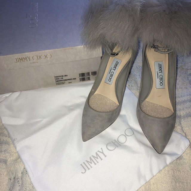 JIMMY CHOO(ジミーチュウ)の【新品】JIMMY CHOO ファースエードパンプス ジミーチュウ 2way レディースの靴/シューズ(ハイヒール/パンプス)の商品写真