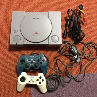プレイステーション(PlayStation)のプレイステーションSCPH-7500  本体×1 コントローラー×2(家庭用ゲーム機本体)