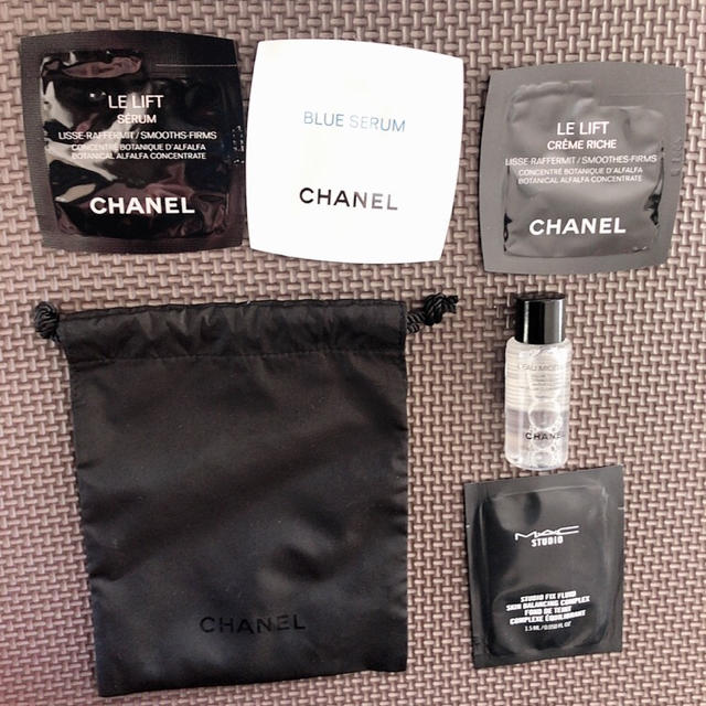 CHANEL(シャネル)のシャネル マック ショップ袋 サンプル コスメ/美容のキット/セット(サンプル/トライアルキット)の商品写真