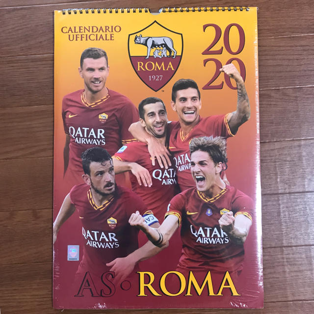 【のん様専用】AS ローマ 2020年 公式カレンダー スポーツ/アウトドアのサッカー/フットサル(記念品/関連グッズ)の商品写真