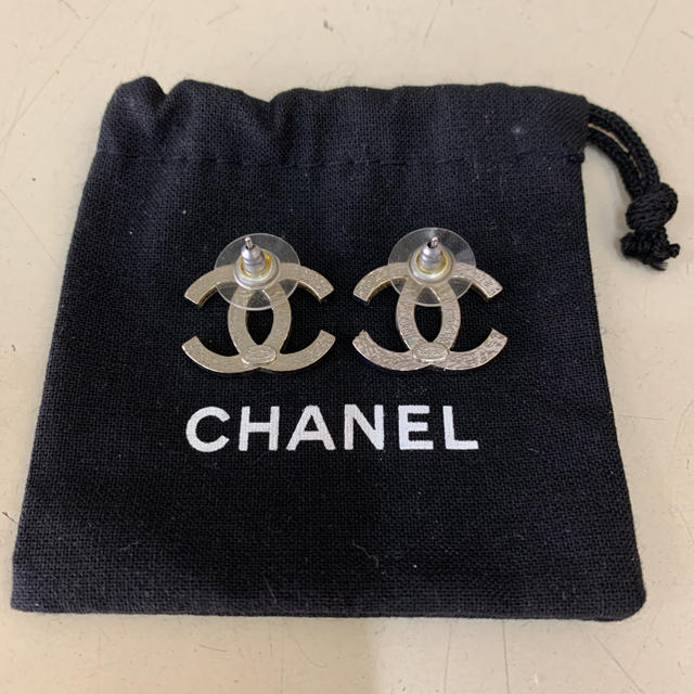 シャネル　CHANEL ロゴ　ラインストーン　ピアス 1