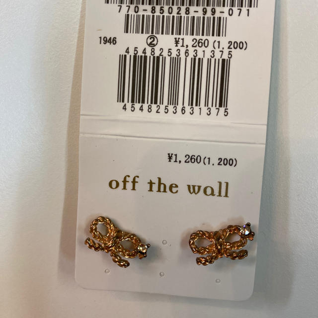 off the wall(オフザウォール)の新品オフザウオールピアス定価1260円 レディースのアクセサリー(ピアス)の商品写真