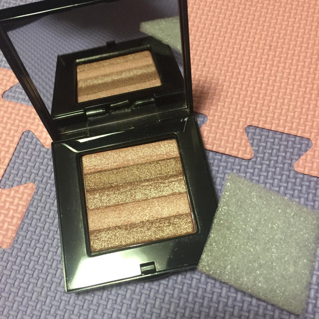 BOBBI BROWN(ボビイブラウン)のボビイブラウン💗シマーブリック コスメ/美容のベースメイク/化粧品(フェイスカラー)の商品写真