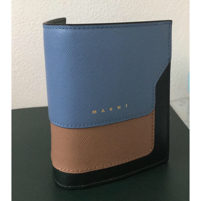 Marni(マルニ)のお値下げ✨マルニ ウォレット サフィアーノ バイフォールド レディースのファッション小物(財布)の商品写真
