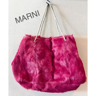 マルニ(Marni)のレア！1回のみ使用  MARNI リアルファー バッグ  濃ピンク マルニ(ハンドバッグ)