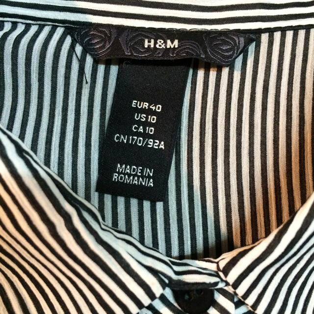 H&M(エイチアンドエム)の値下げストラップシャツ、H&M レディースのトップス(シャツ/ブラウス(半袖/袖なし))の商品写真