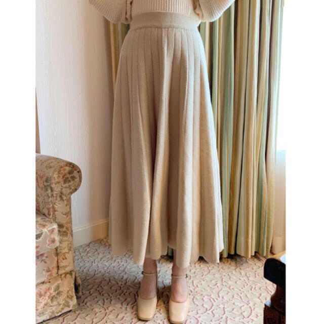 epine volume knit long skirt beige