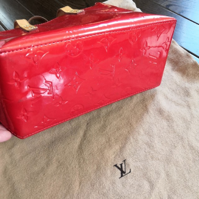 ルイヴィトン LOUIS VUITTON
ヴェルニ トート　レッド 2