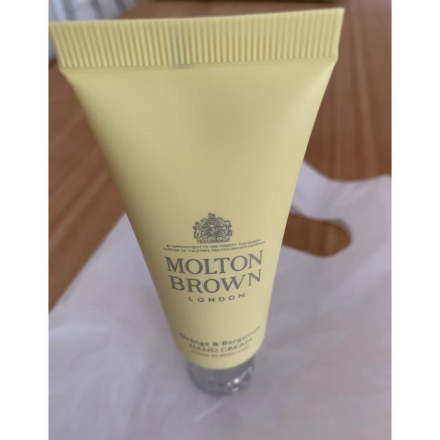 MOLTON BROWN(モルトンブラウン)のMolton Brown オレンジ&ベルガモット　ハンドクリーム　未使用 コスメ/美容のボディケア(ハンドクリーム)の商品写真