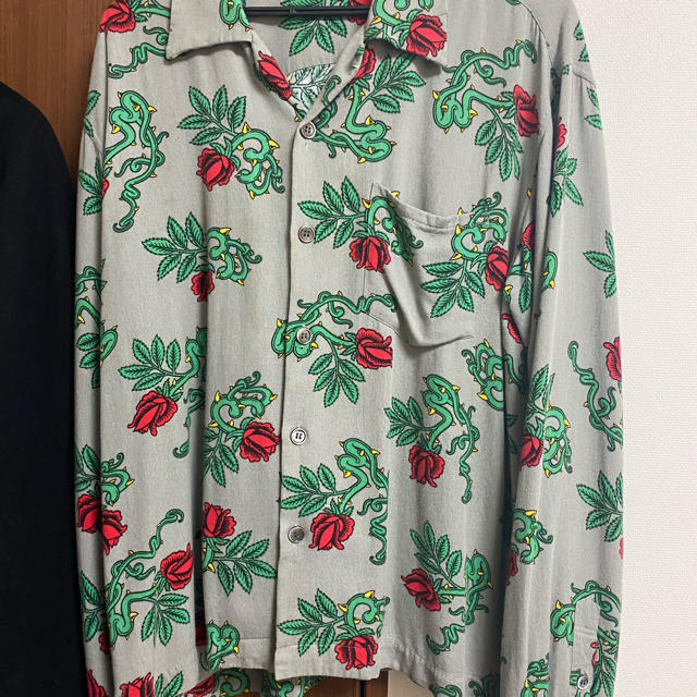 UNUSED(アンユーズド)のunused rose shirt サイズ1 期間限定出品 メンズのトップス(シャツ)の商品写真