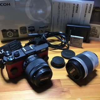 ペンタックス(PENTAX)のPENTAX Q−S1 Q-S1 Wズームキット RED(ミラーレス一眼)