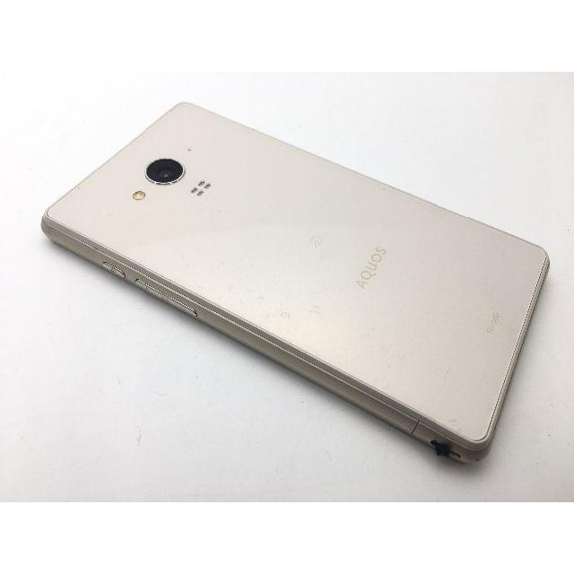 SHARP(シャープ)のSIMフリー docomo AQUOS EVER SH-04G ゴールド◆中古◆ スマホ/家電/カメラのスマートフォン/携帯電話(スマートフォン本体)の商品写真