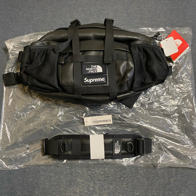 Supreme(シュプリーム)のSupreme TNF Leather Waist Bag レザー ウエスト メンズのバッグ(ショルダーバッグ)の商品写真