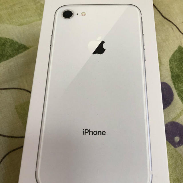 iPhone 64GB シルバー docomo シムフリー 【 新品 】 20910円