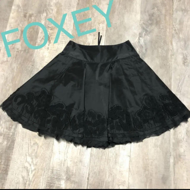 FOXEY - フォクシー スカート シルク 黒 サイズ40 美品 送料込みの通販 by MSY｜フォクシーならラクマ