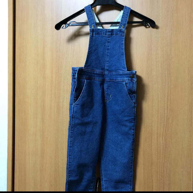 GU(ジーユー)のGU サロペット110 キッズ/ベビー/マタニティのキッズ服女の子用(90cm~)(パンツ/スパッツ)の商品写真