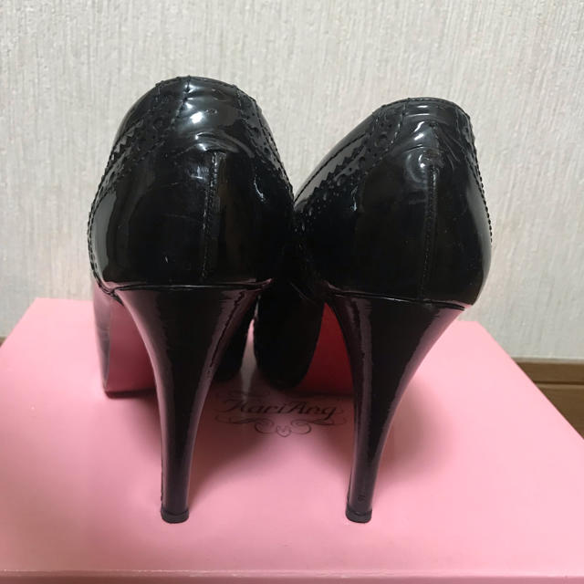 kariang(カリアング)のKariAng エナメルパンプス レディースの靴/シューズ(ハイヒール/パンプス)の商品写真