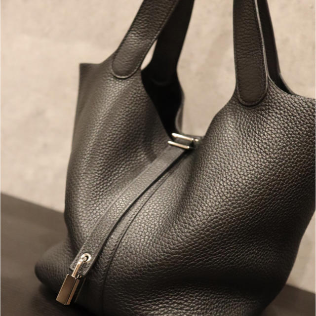 Hermes(エルメス)のHERMES エルメス　ピコタンロック  ピコタン　ブラック　MM カデナ レディースのバッグ(ハンドバッグ)の商品写真