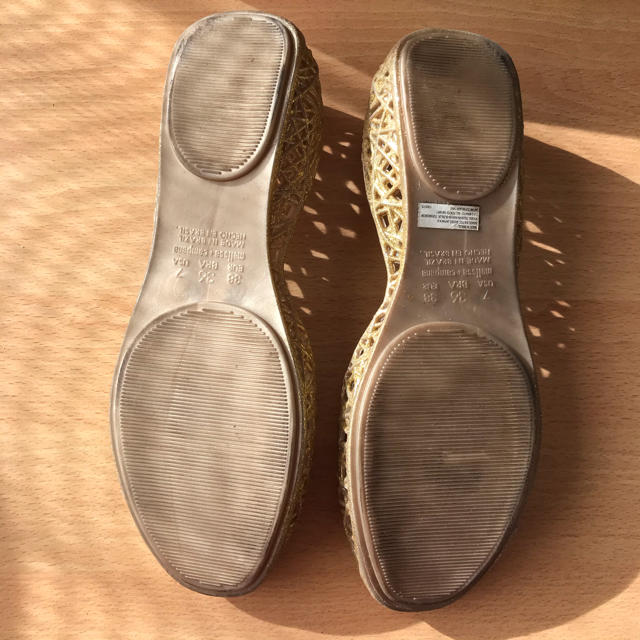 melissa(メリッサ)のメリッサ カンパーナ ゴールドフラットシューズ 美品 レディースの靴/シューズ(バレエシューズ)の商品写真