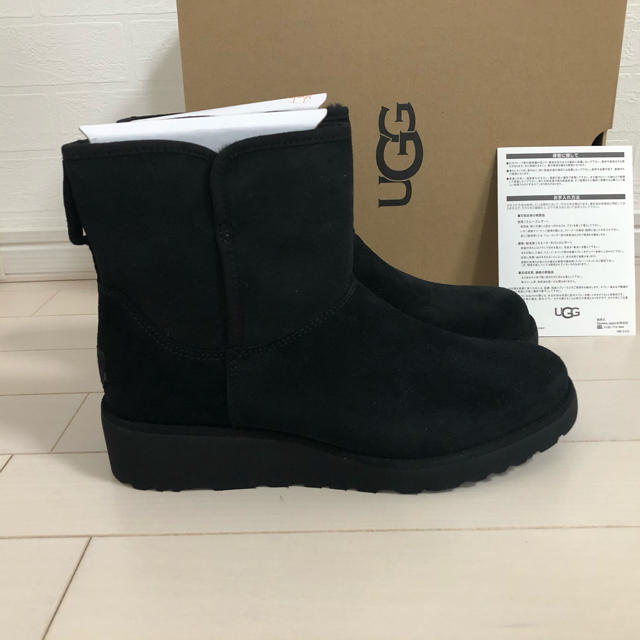 【新品未使用】24.5 UGG ブーツ　kristin ブラック