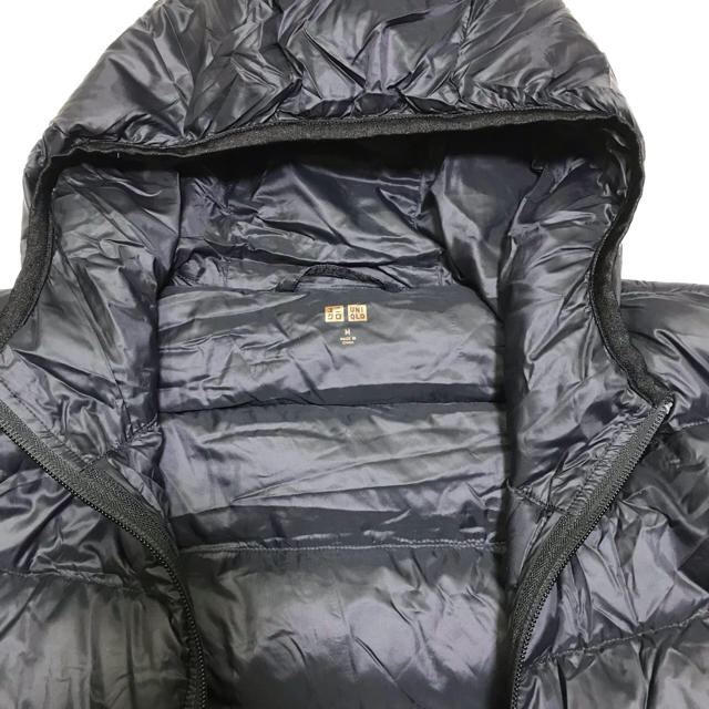 UNIQLO(ユニクロ)のユニクロダウンロングパーカー コート 黒 メンズM メンズのジャケット/アウター(ダウンジャケット)の商品写真